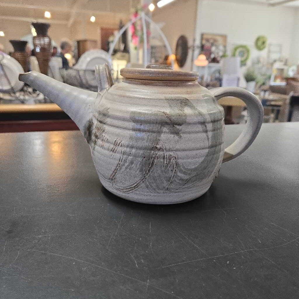POTTERY TEAPOT