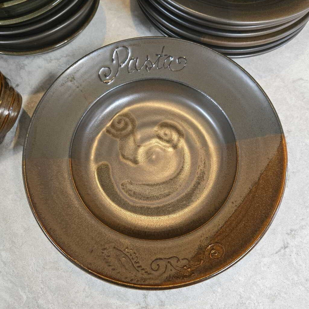 PAVLO POTTERY PASTA BOWL
