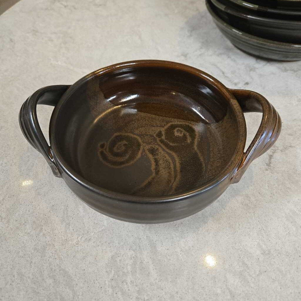 PAVLO POTTERY HANDLED BOWL