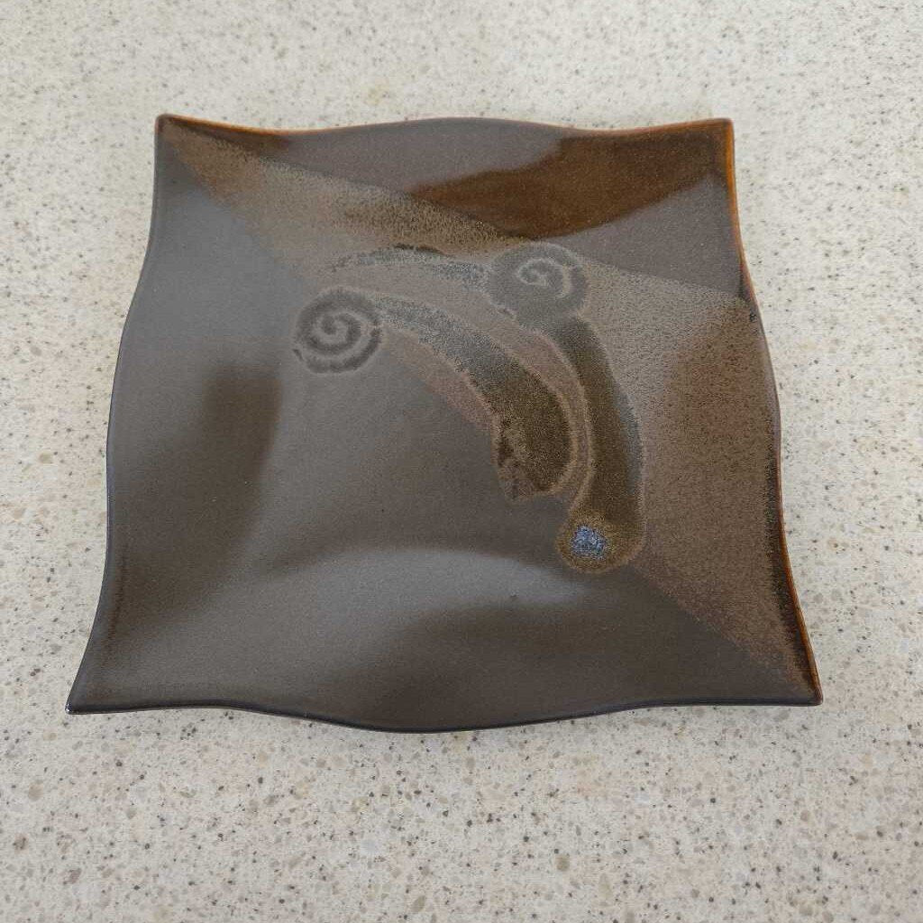 SQUARE POTTERY TRAY