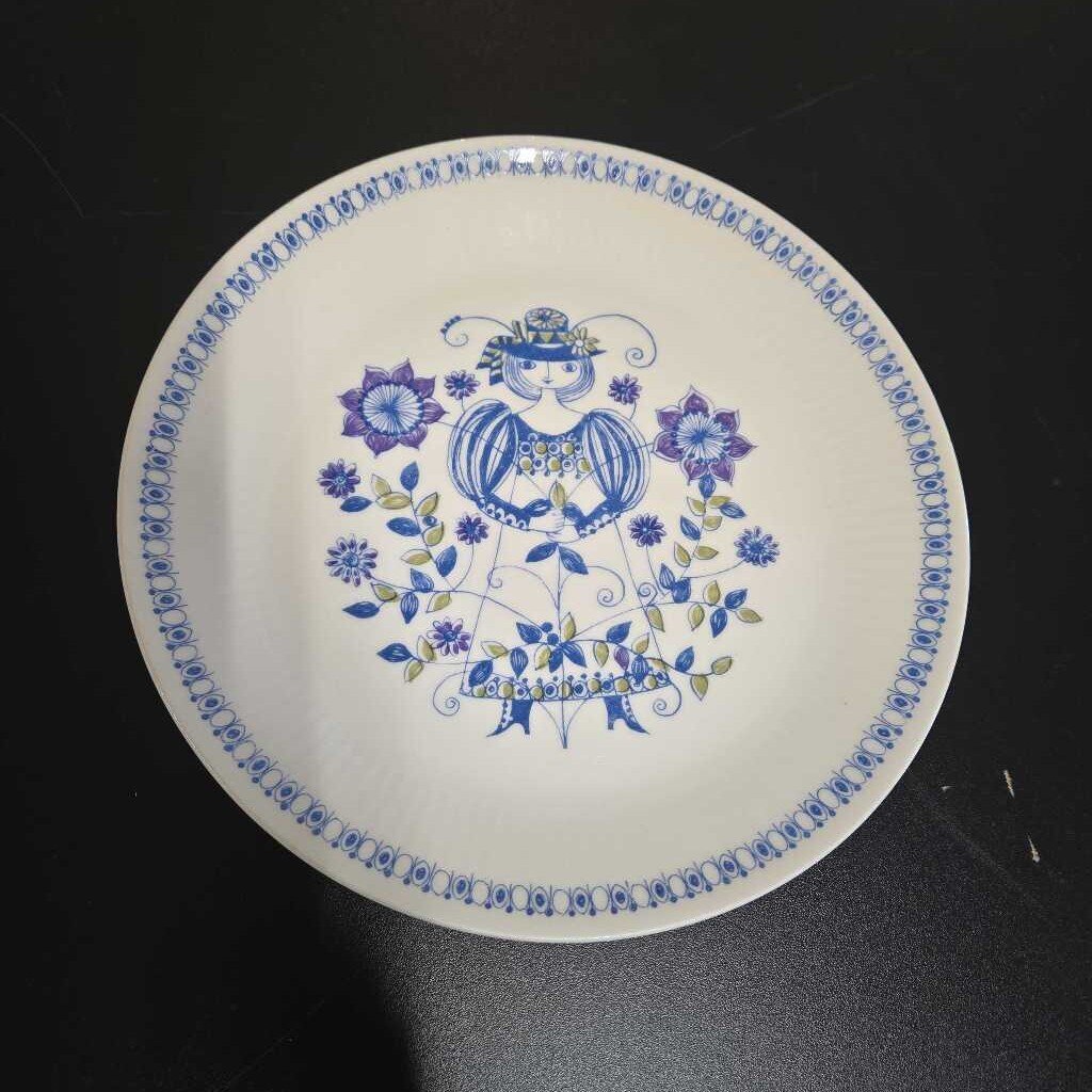 FIGGJO TURI LOTTE DINNER PLATE - WOMAN