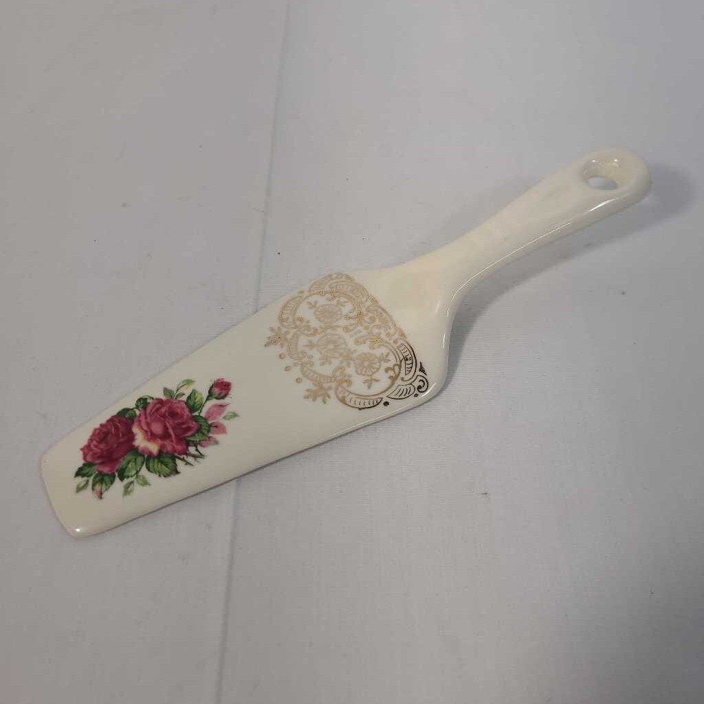 VTG CERAMIC CAKE SERVER~RED ROSES