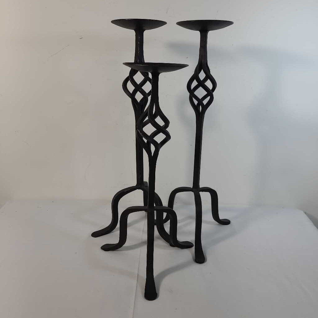 S/3 IRON CANDLE HOLDERS