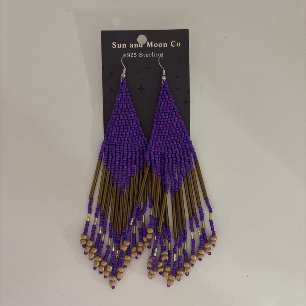 HADEMADE BEAD EARRINGS PURPLE