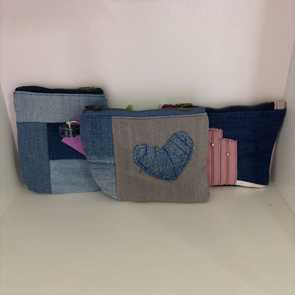 Zipper pouches