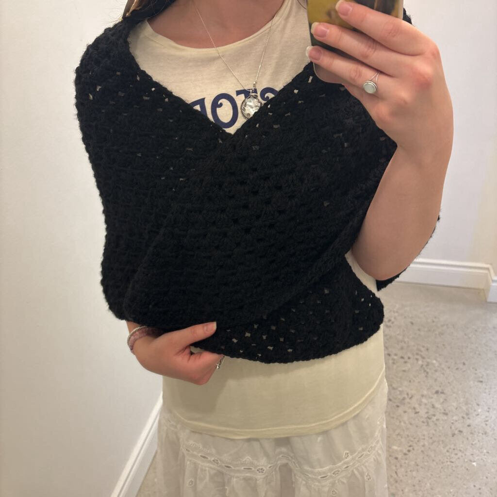 TRIANGULAR SHAWL