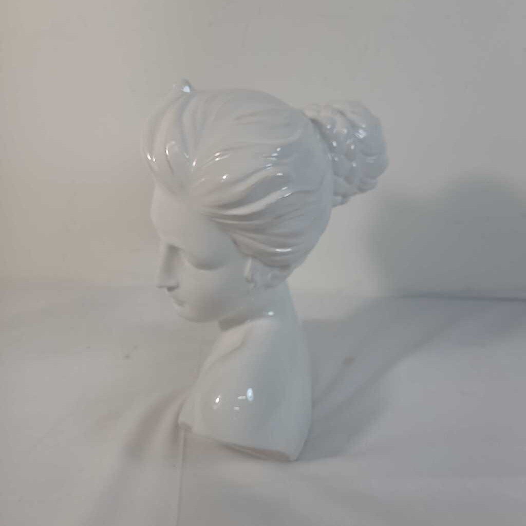 WHITE BUST - WOMAN
