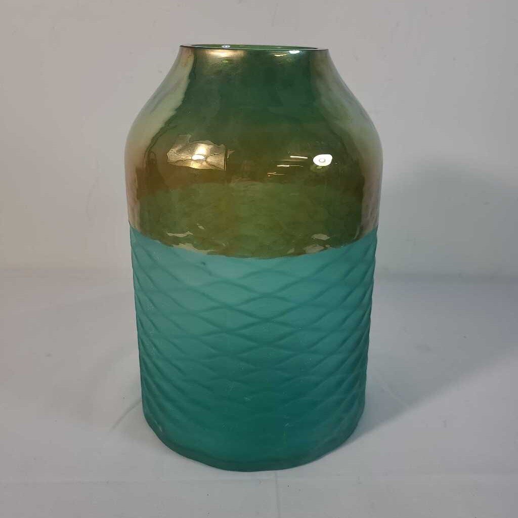 BLUE/GREEN TEXTURED GLASS VASE