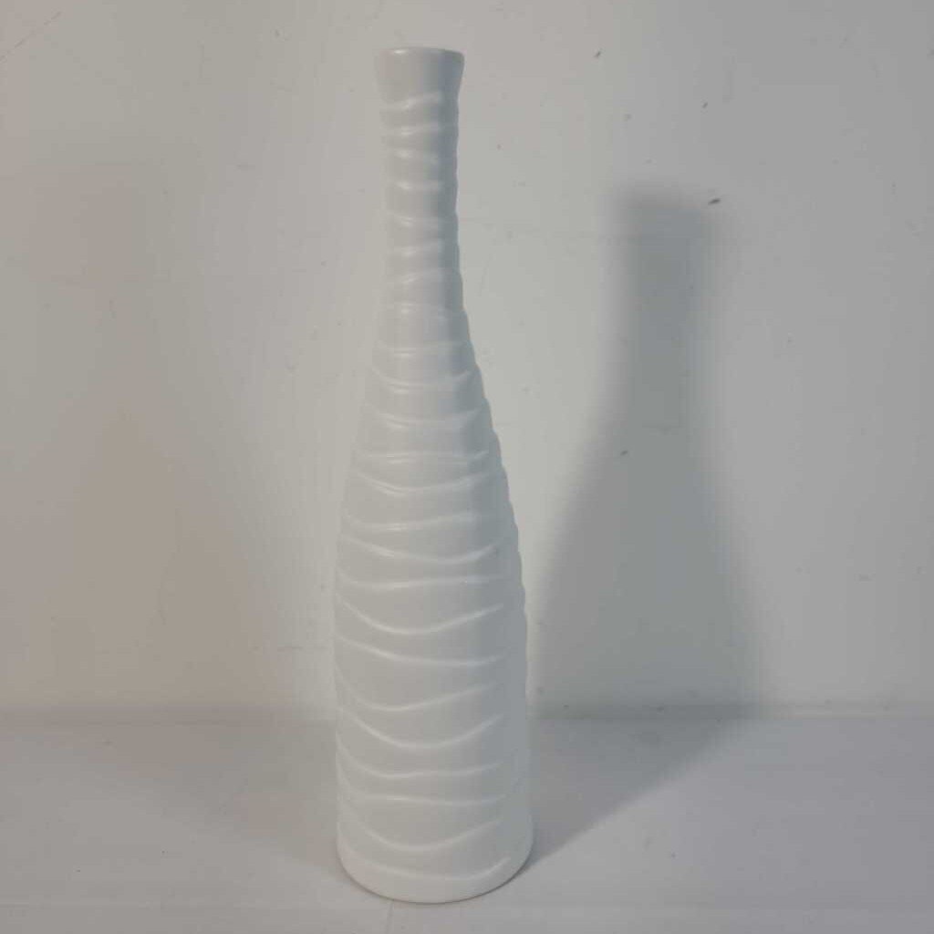 WHITE BUD VASE