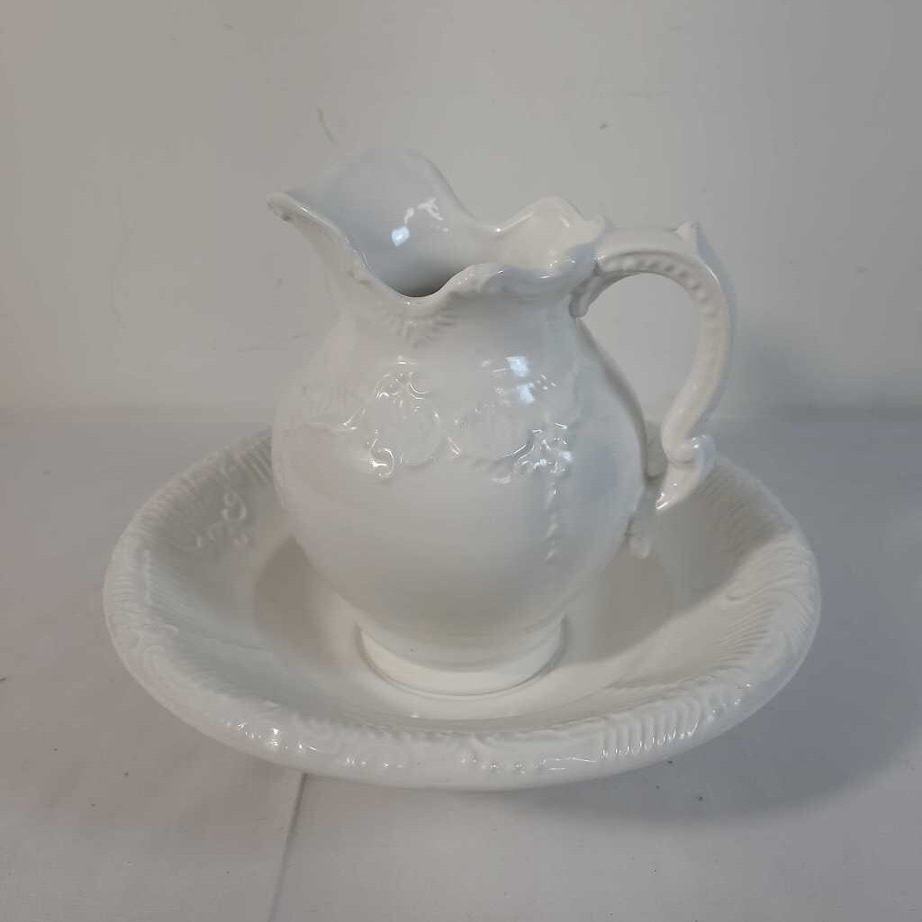 WHITE PITCHER & BOWL SET