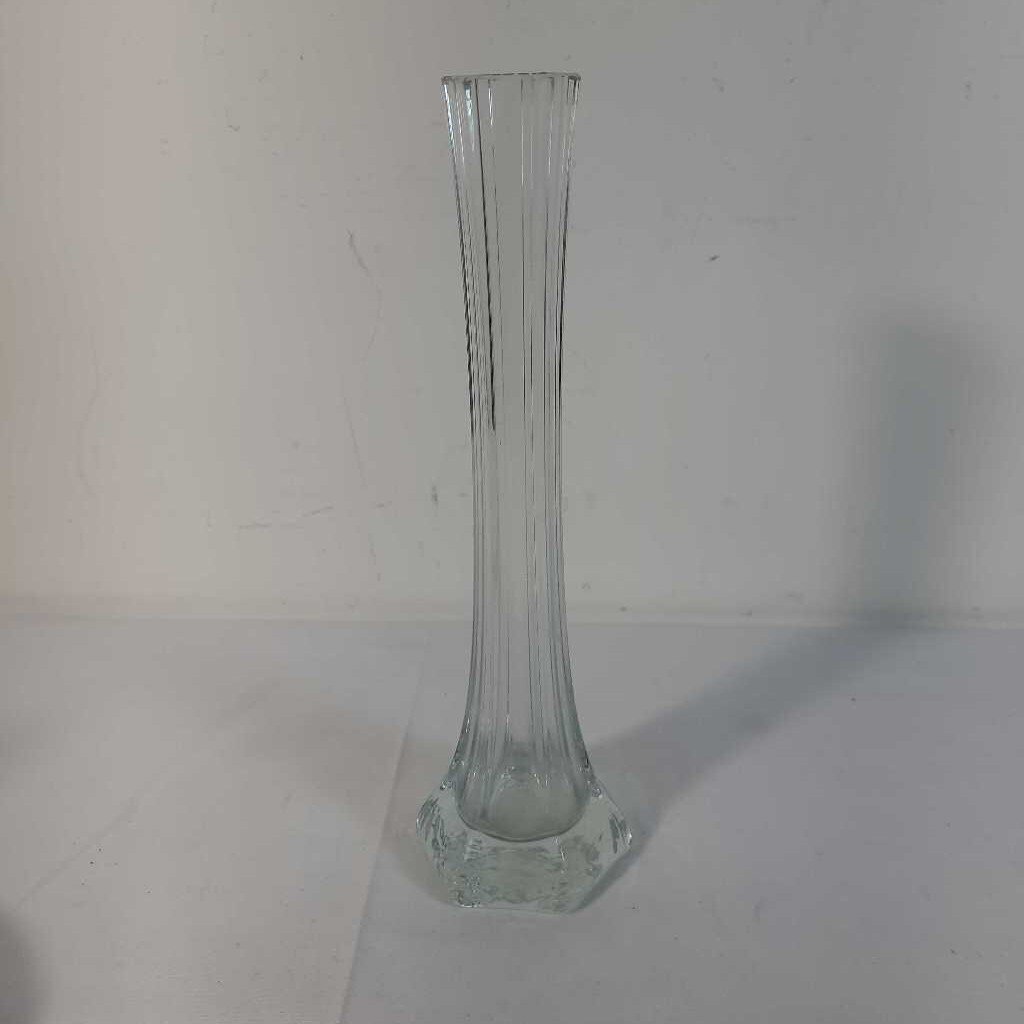 TAPERED BUD VASE