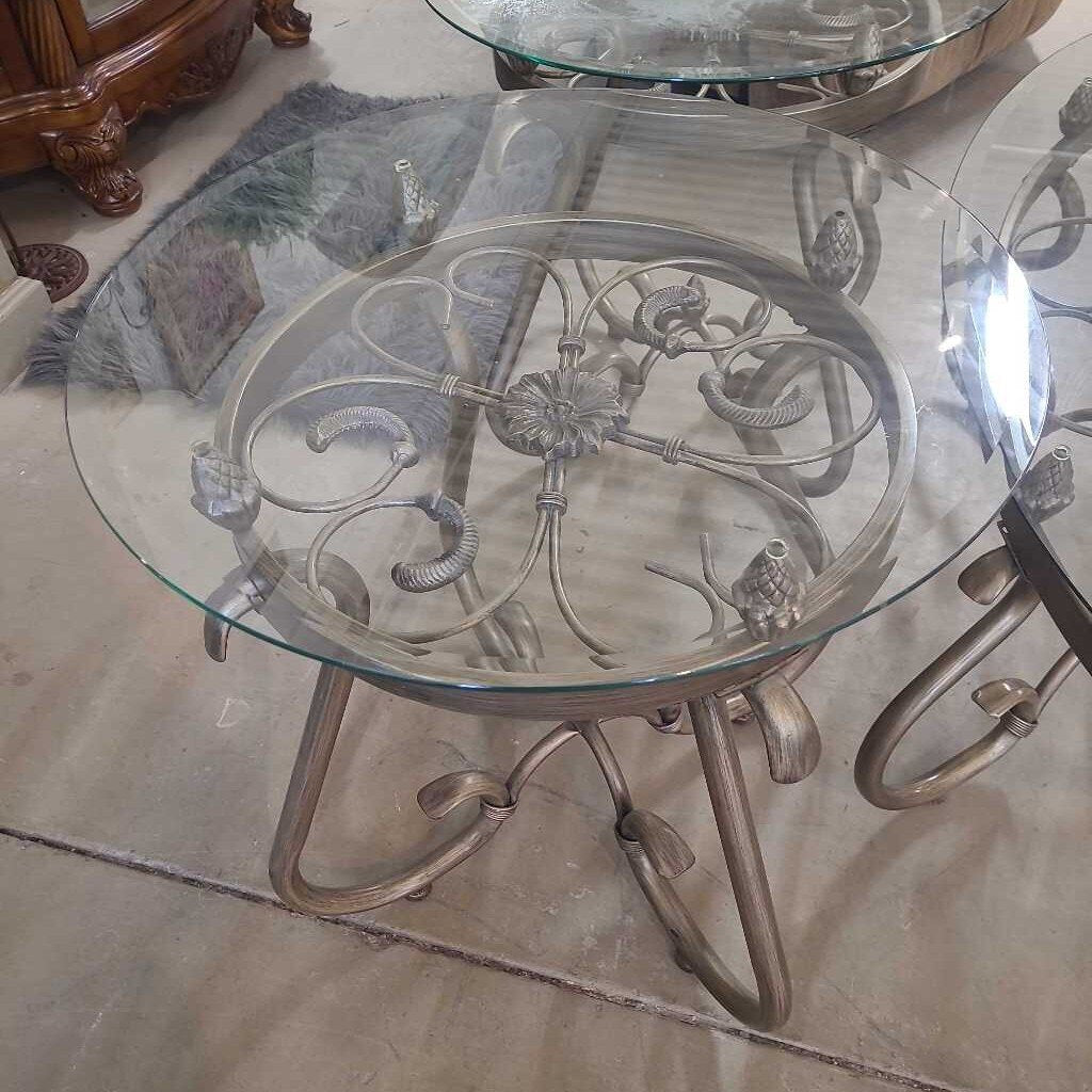 ROUND METAL END TABLE W/GLASS TOP