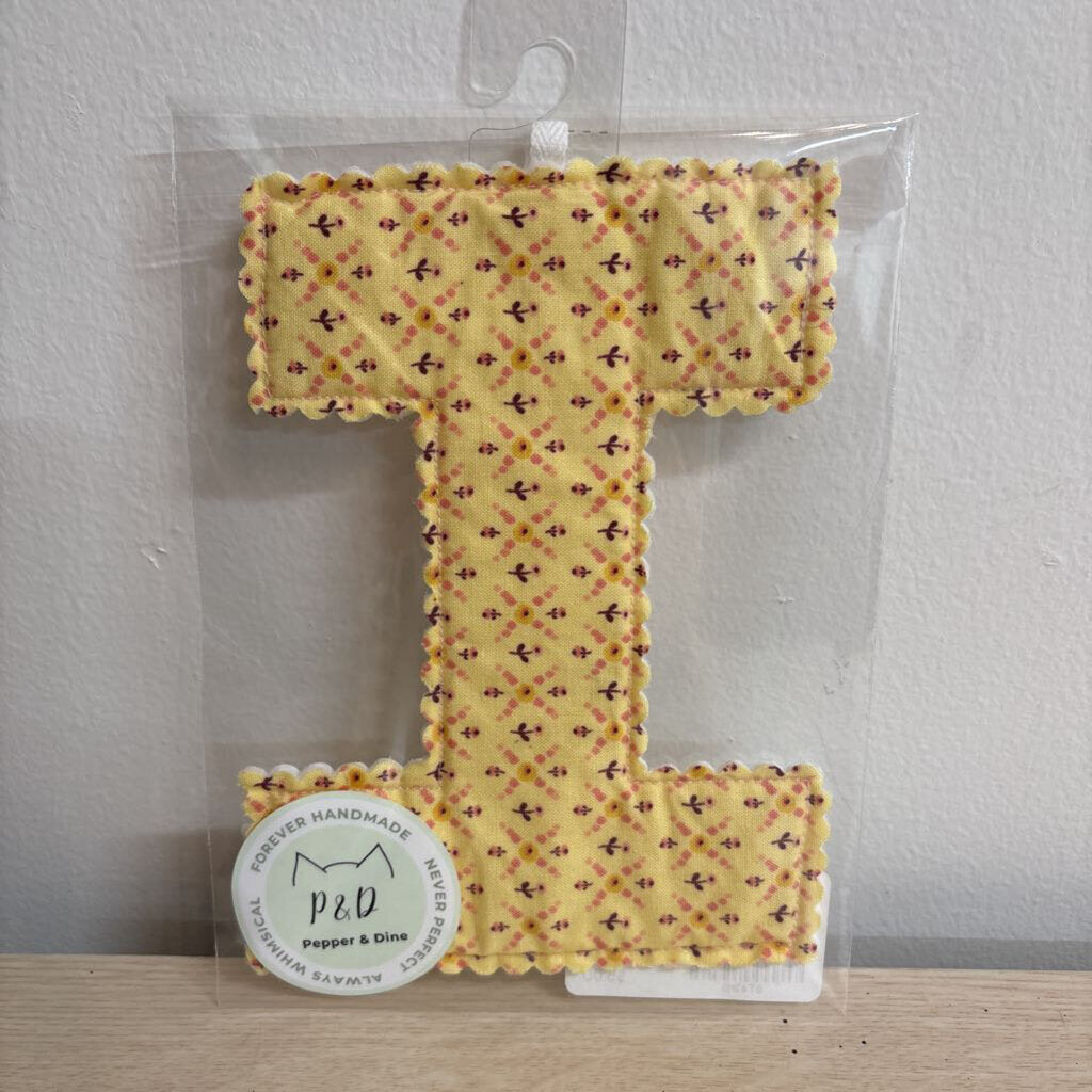 BANNER LETTER - "I" YELLOW BUDS