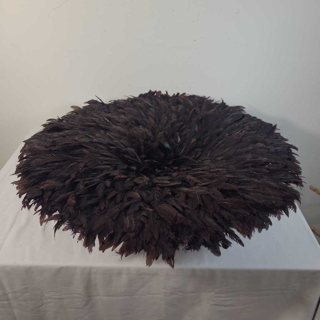 BROWN JUJU HAT FEATHER WALL DECOR