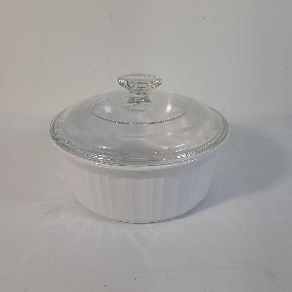 CORNING WARE 1.6L DISH W/ LID