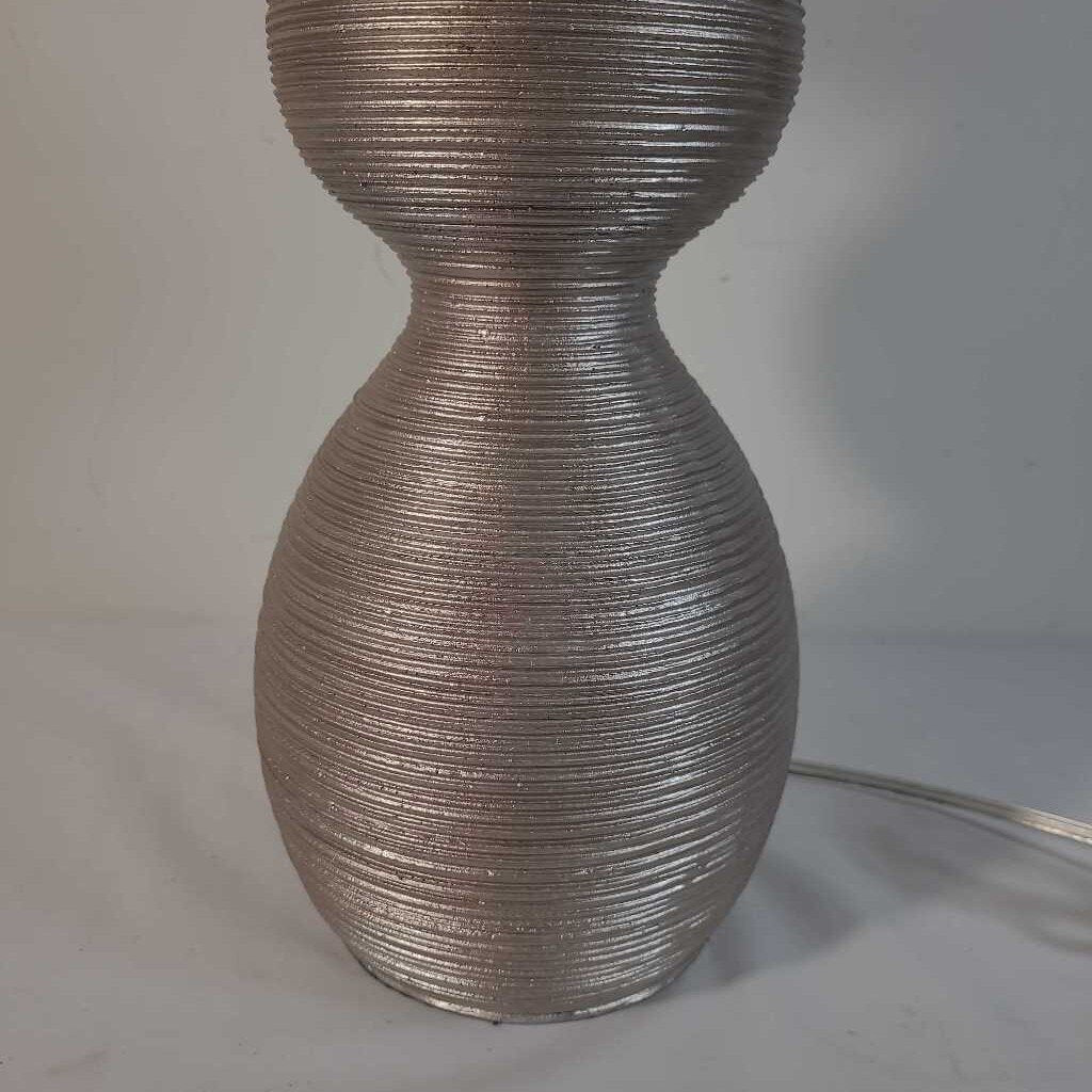 SILVER RIBBED TABLE LAMP