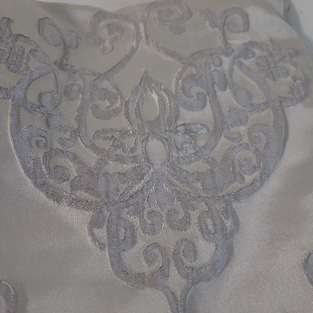 PR 84" SILVER DRAPES
