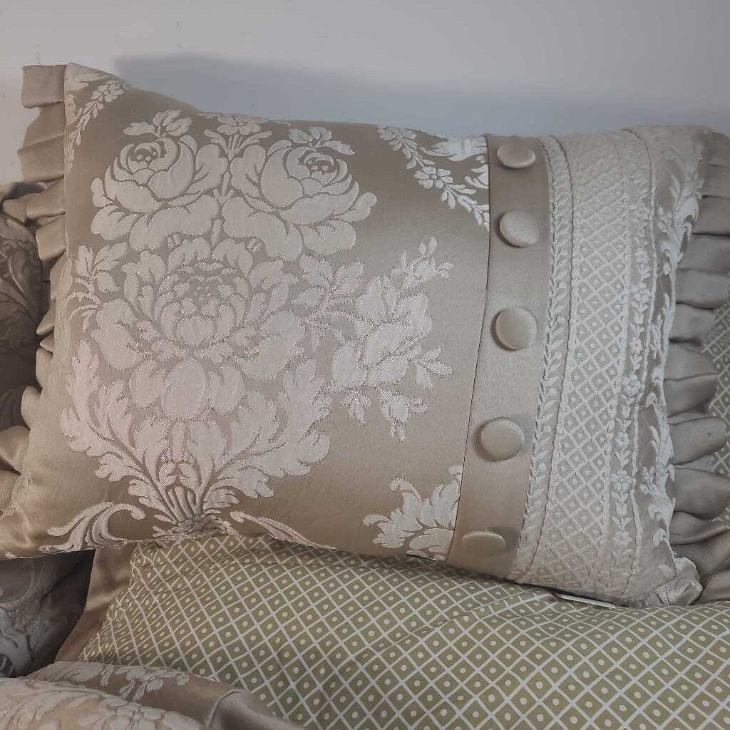 6PC QUEEN BEDDING SET