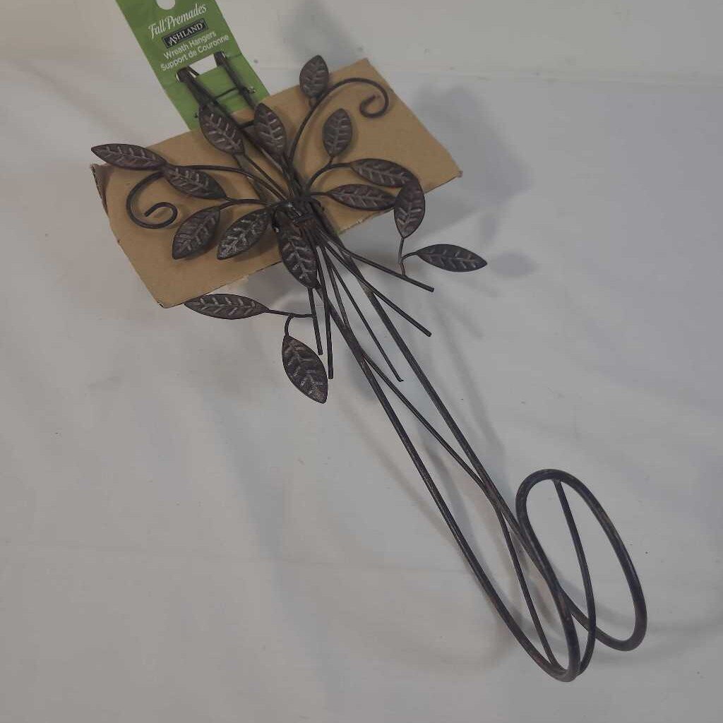 WREATH HANGER