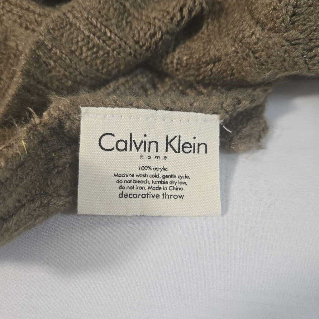 CALVIN KLEIN BROWN THROW