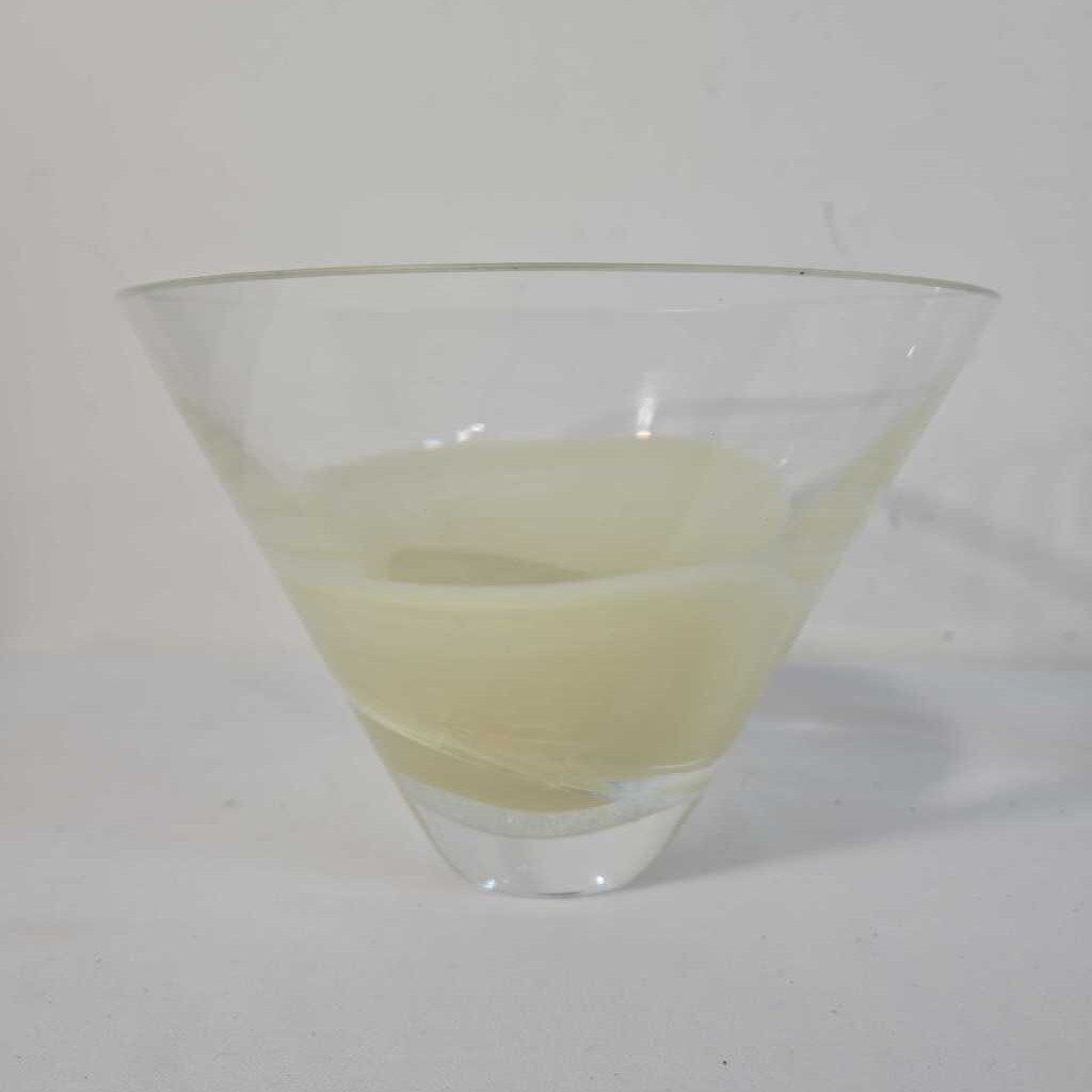 LIGHT YELLOW BLOWN GLASS BOWL