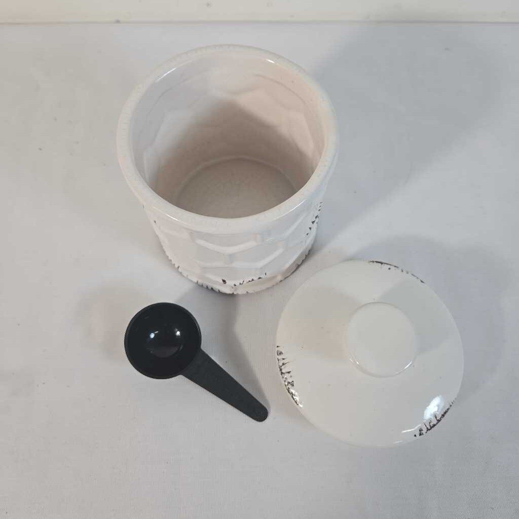 HONEYCOMB CANISTER W/LID & SCOOP