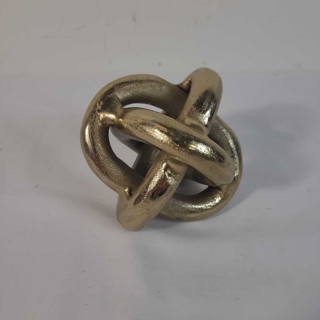 GOLD METAL KNOT