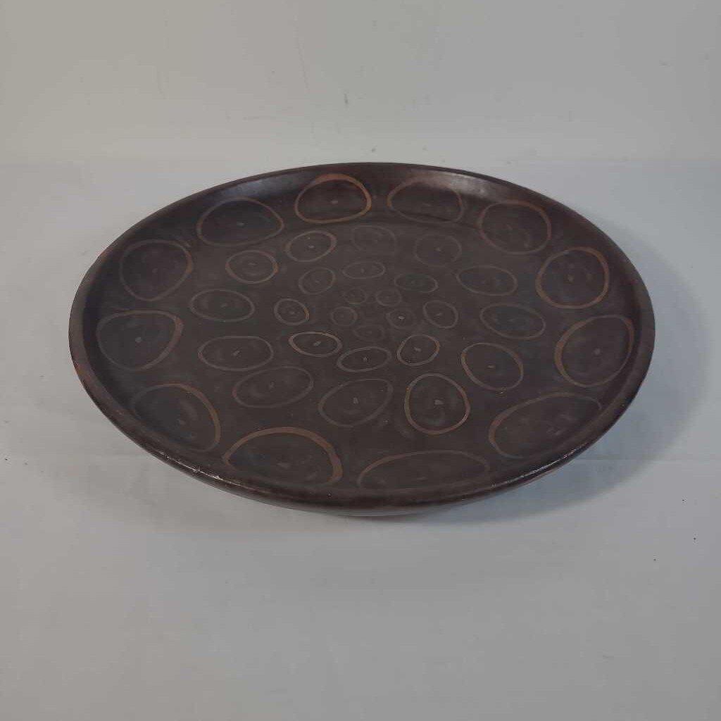 DECORATIVE BROWN DISH