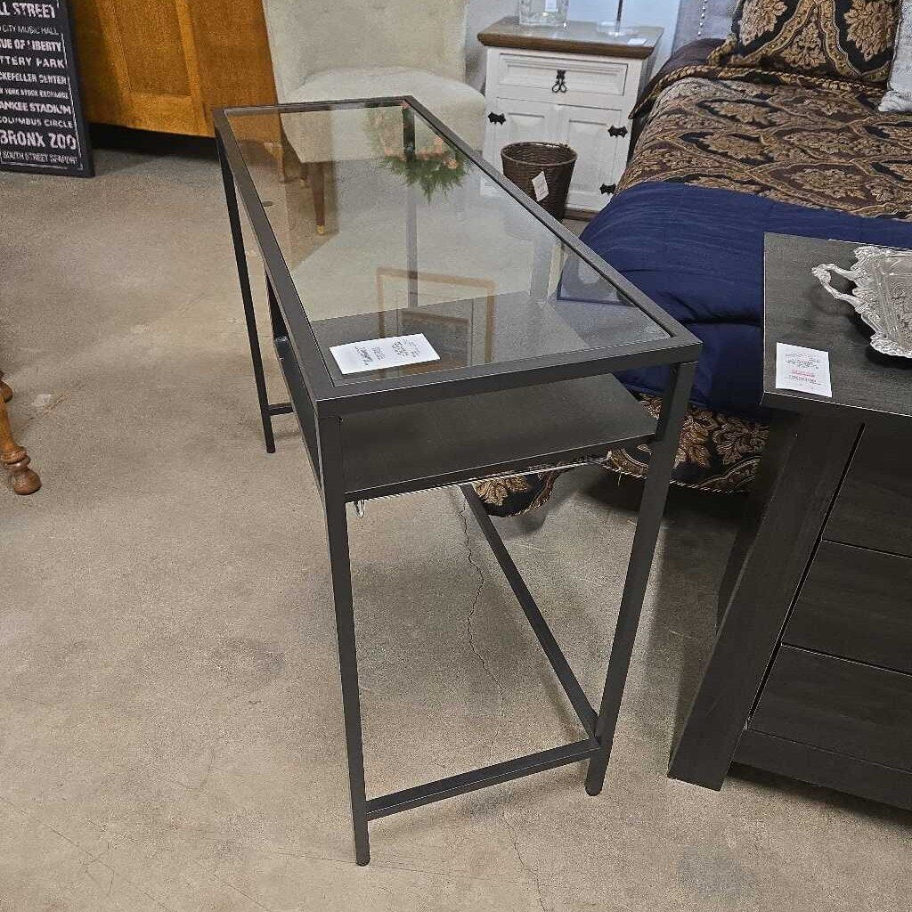 METAL/GLASS DESK