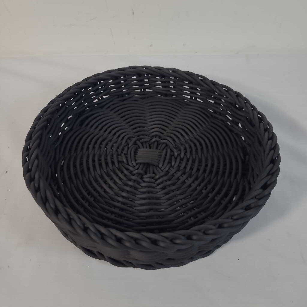 ROUND BLACK WOVEN BASKET