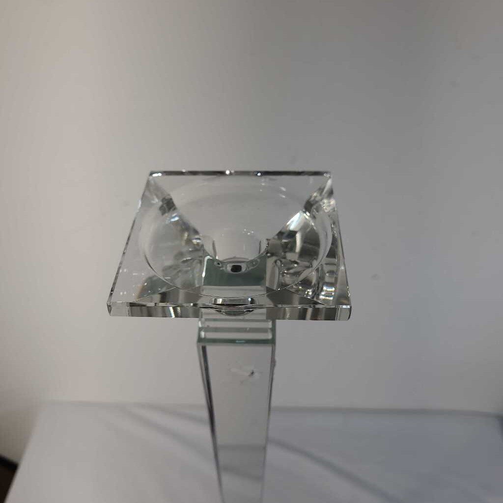 TALL GLASS CANDLE HOLDER