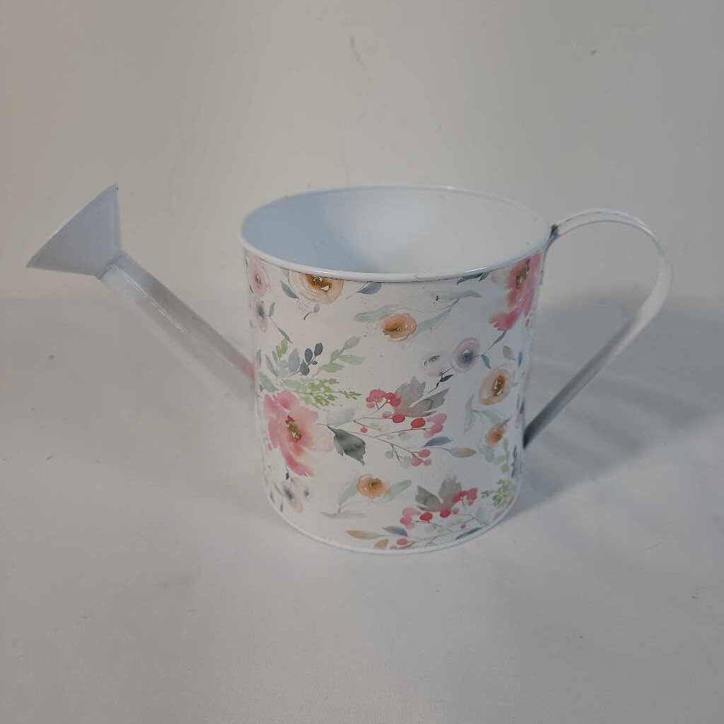 FLORAL TIN WATERING CAN