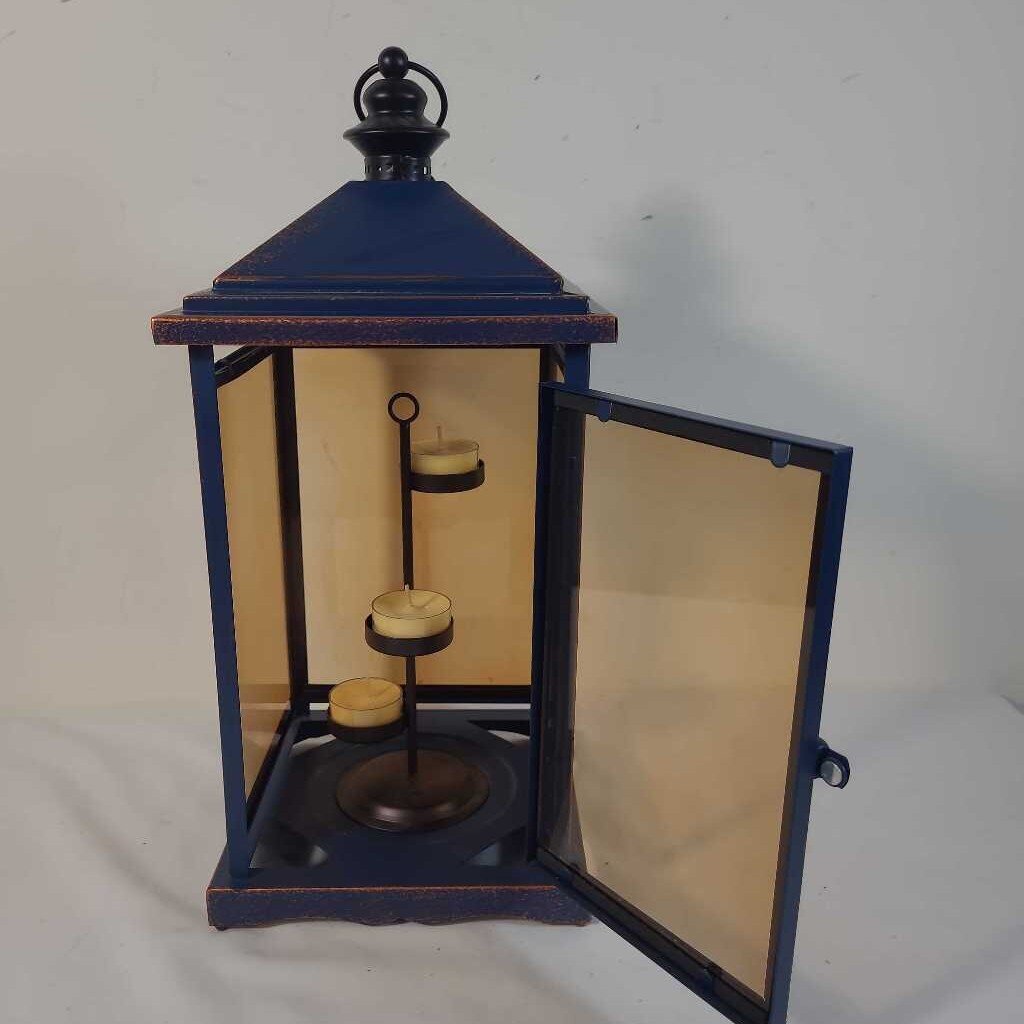 PARTYLITE RUSTIC LANTERN