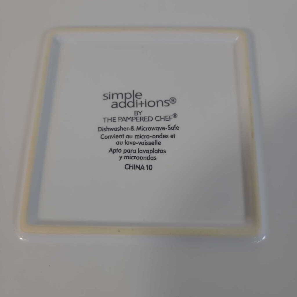 WHITE W/ RED TRIM SQ PLATE SIMPLE ADDITIONS~PAMPERED CHEF