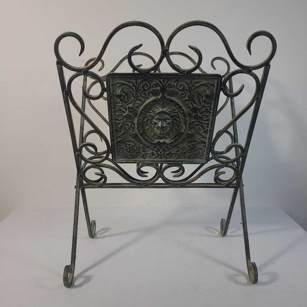 FOLDING METAL MAGAZINE HOLDER