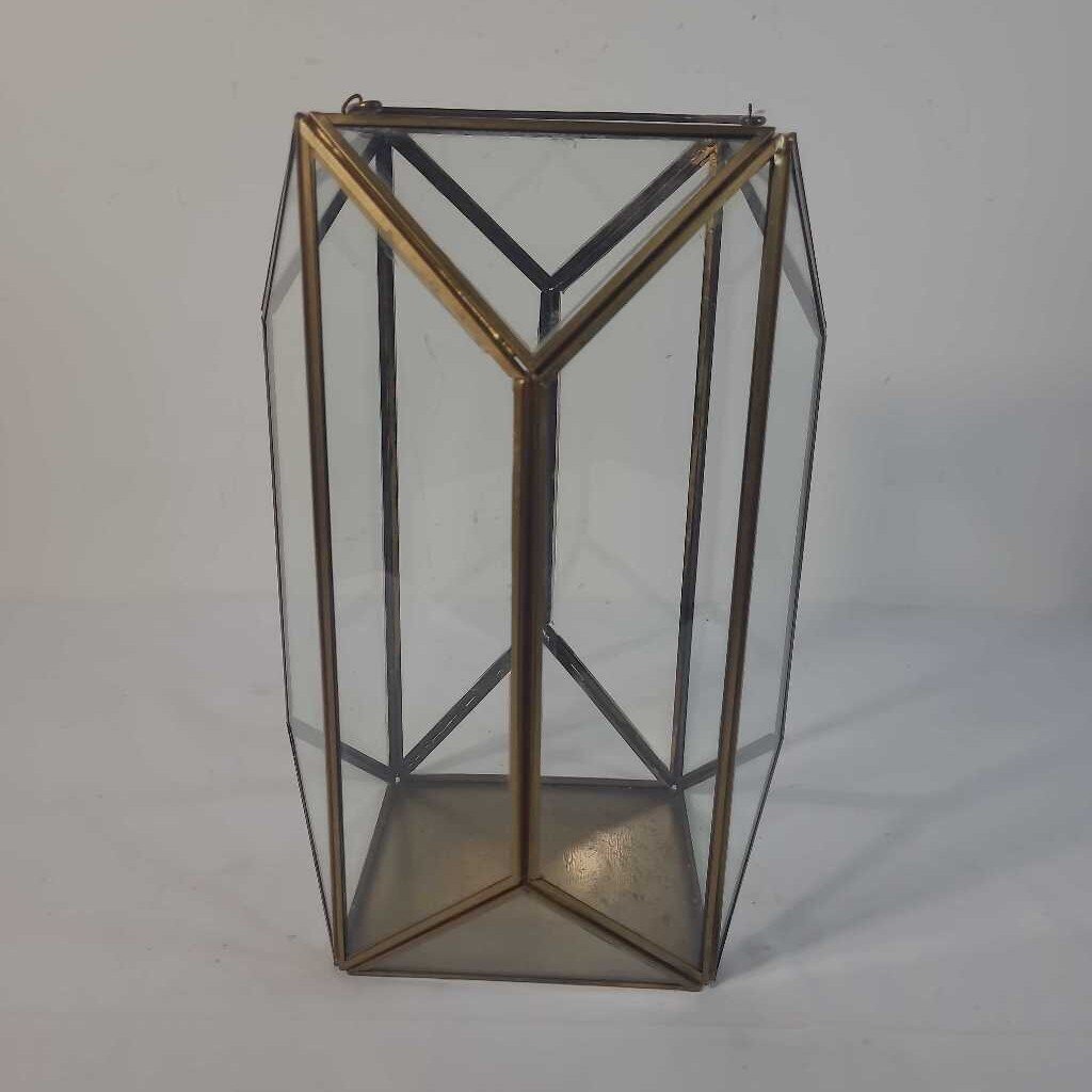 ANTIQUE BRASS/ GLASS LANTERN