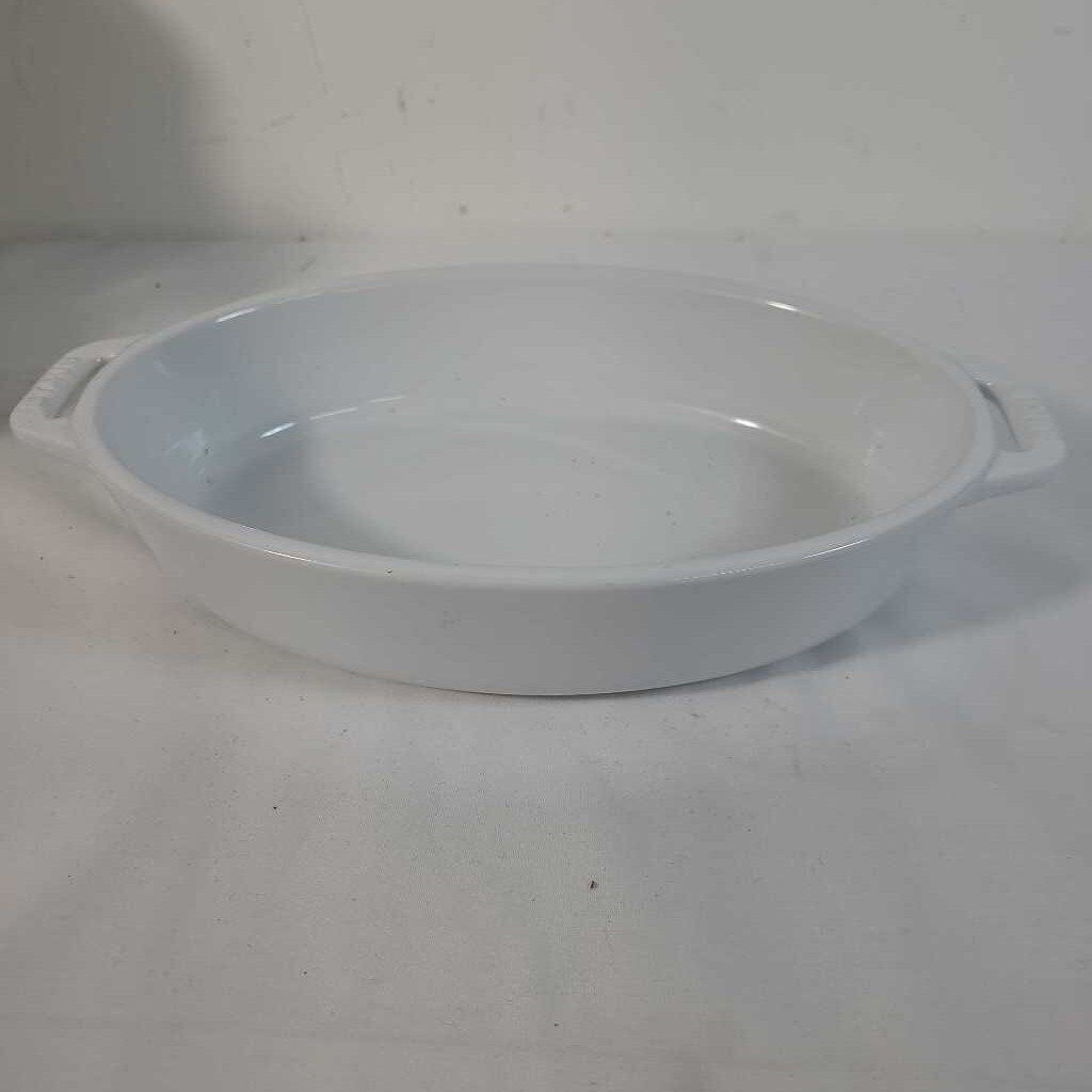 STAUB OVAL CERAMIC BAKING DISH