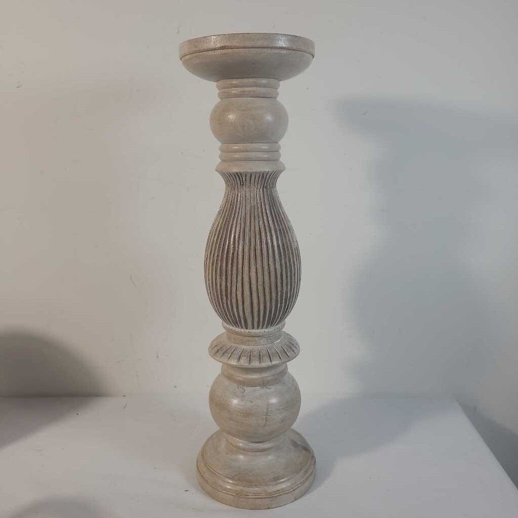 WOOD CANDLE HOLDER