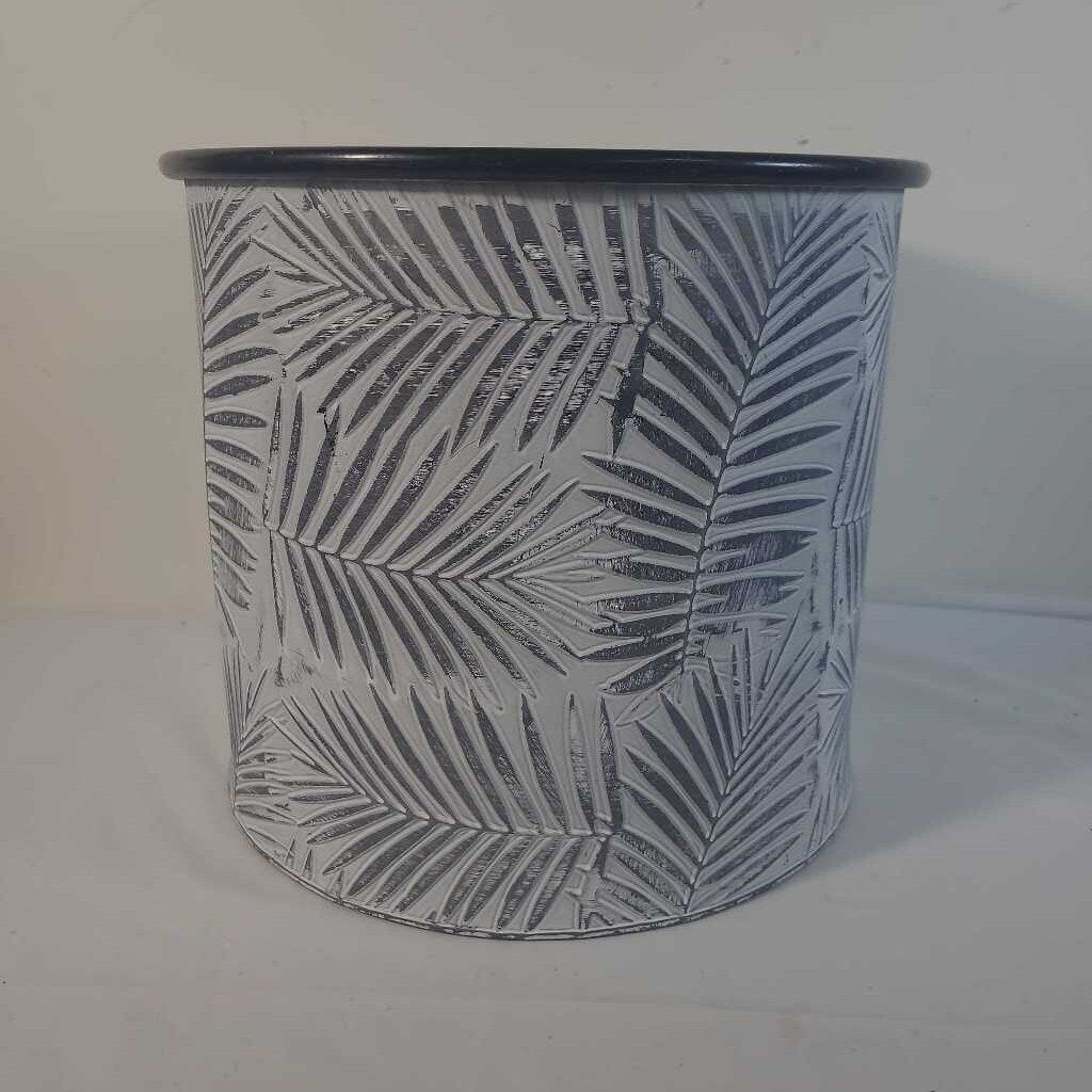 GREY & WHITE TIN PLANTER W/ LEAVES