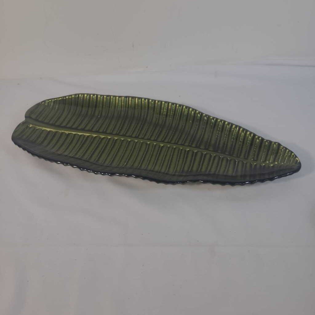PARTYLITE GREEN BANANA LEAF PLATE
