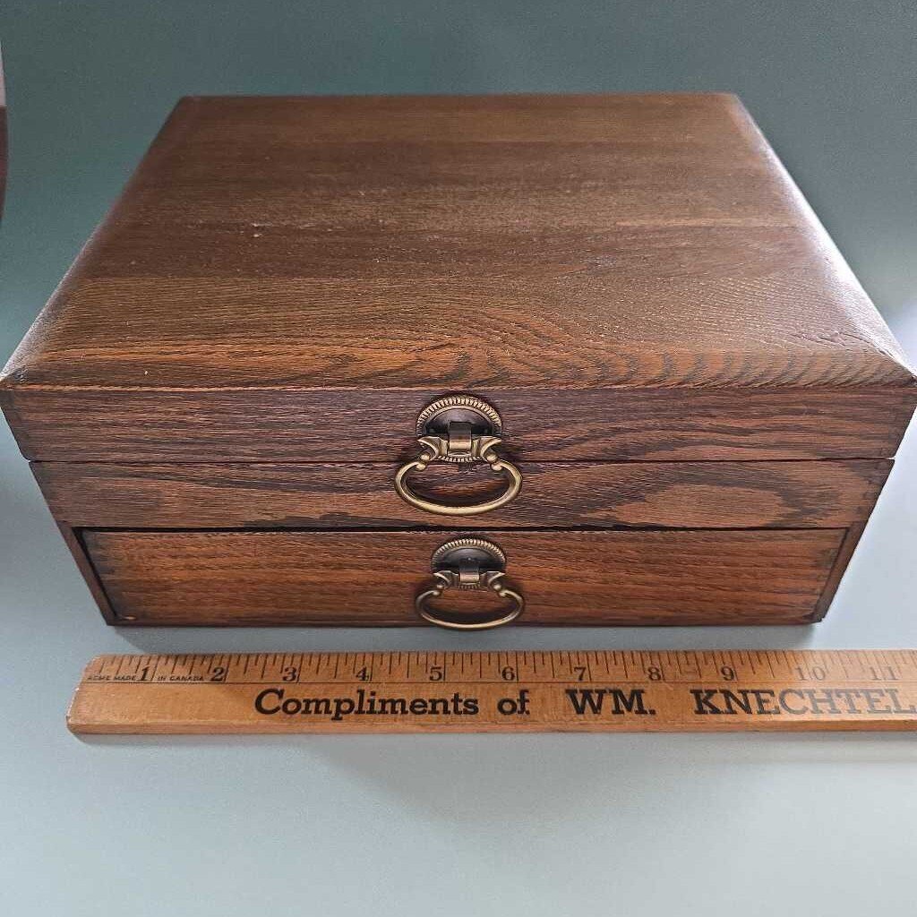 WM A Rogers Box Joint Red Lined Chest