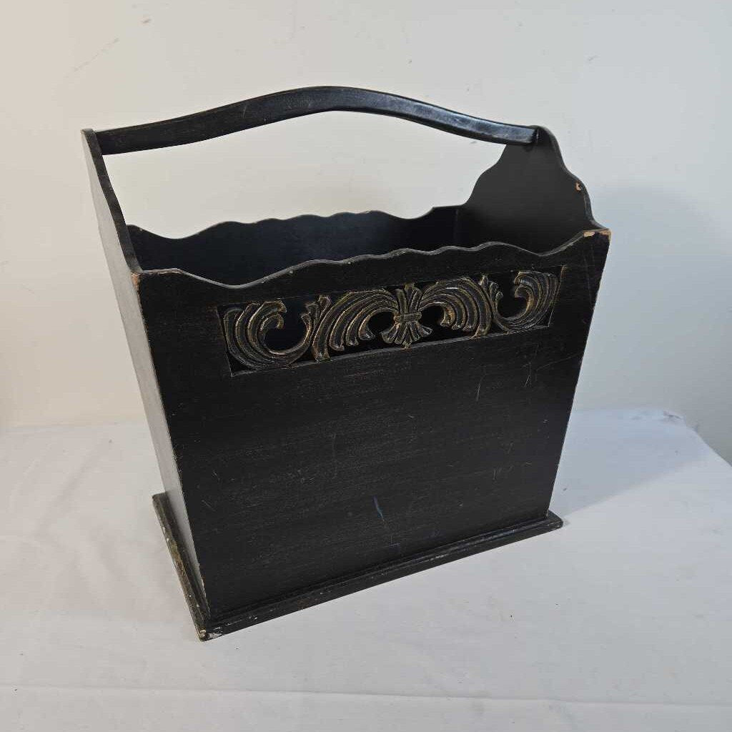 MAGAZINE HOLDER