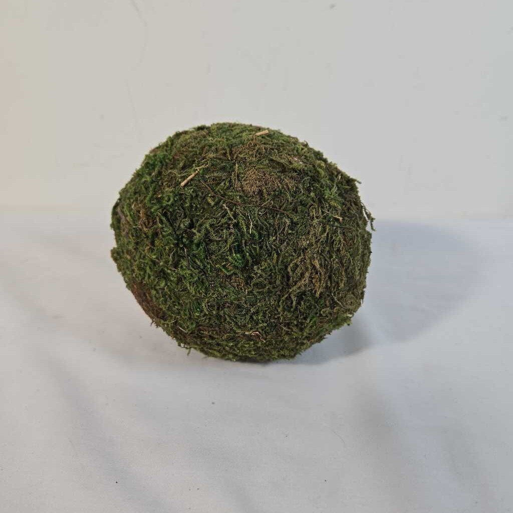 MOSS BALL