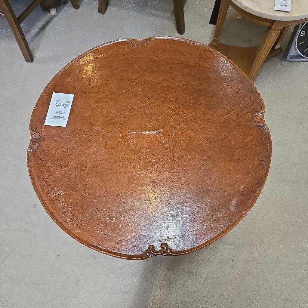 ROUND WOODEN ACCENT TABLE
