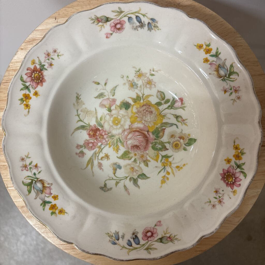 VTG RIMMED SOUP BOWL GRINDLEY kASHMIR "ROYAL PETAL" IRONSTONE 1936- 1954