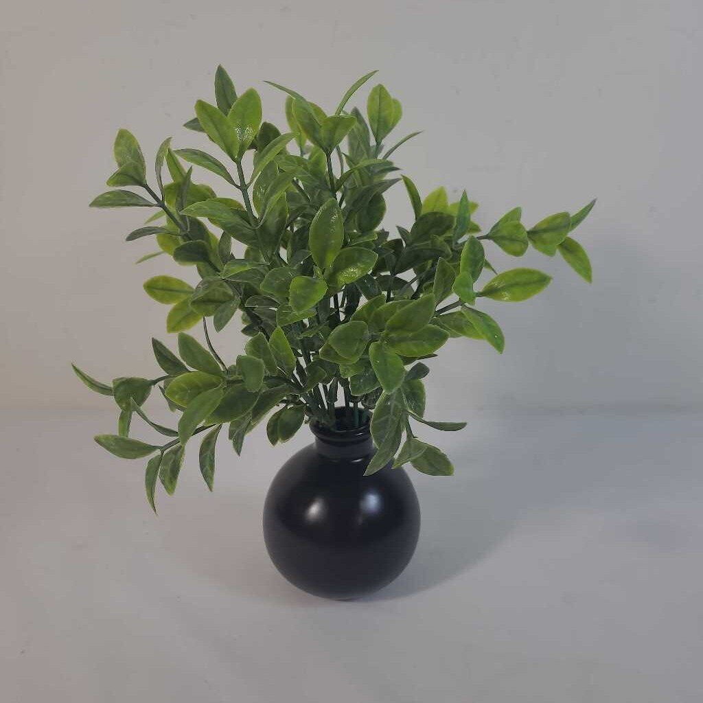 FAUX GREENERY IN SMALL VASE