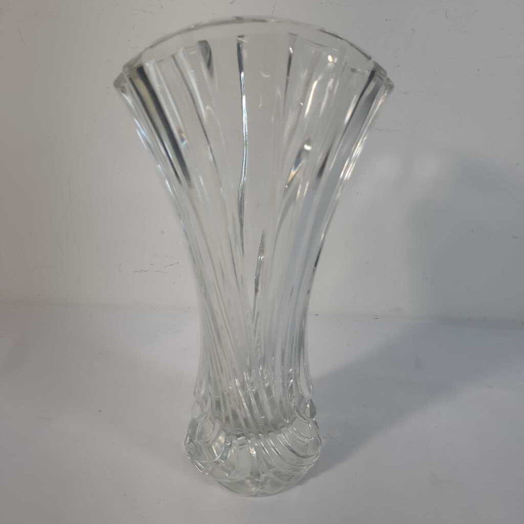 FLARED GLASS VASE