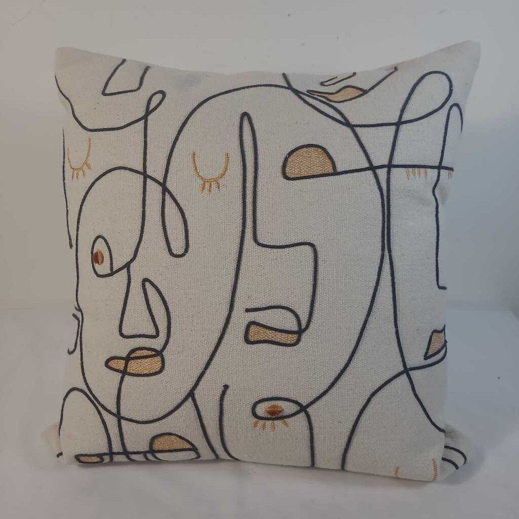 STRUCTUBE FACE PILLOW