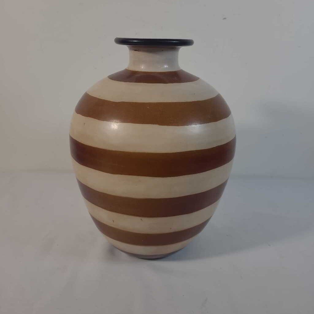 BROWN STRIPE VASE