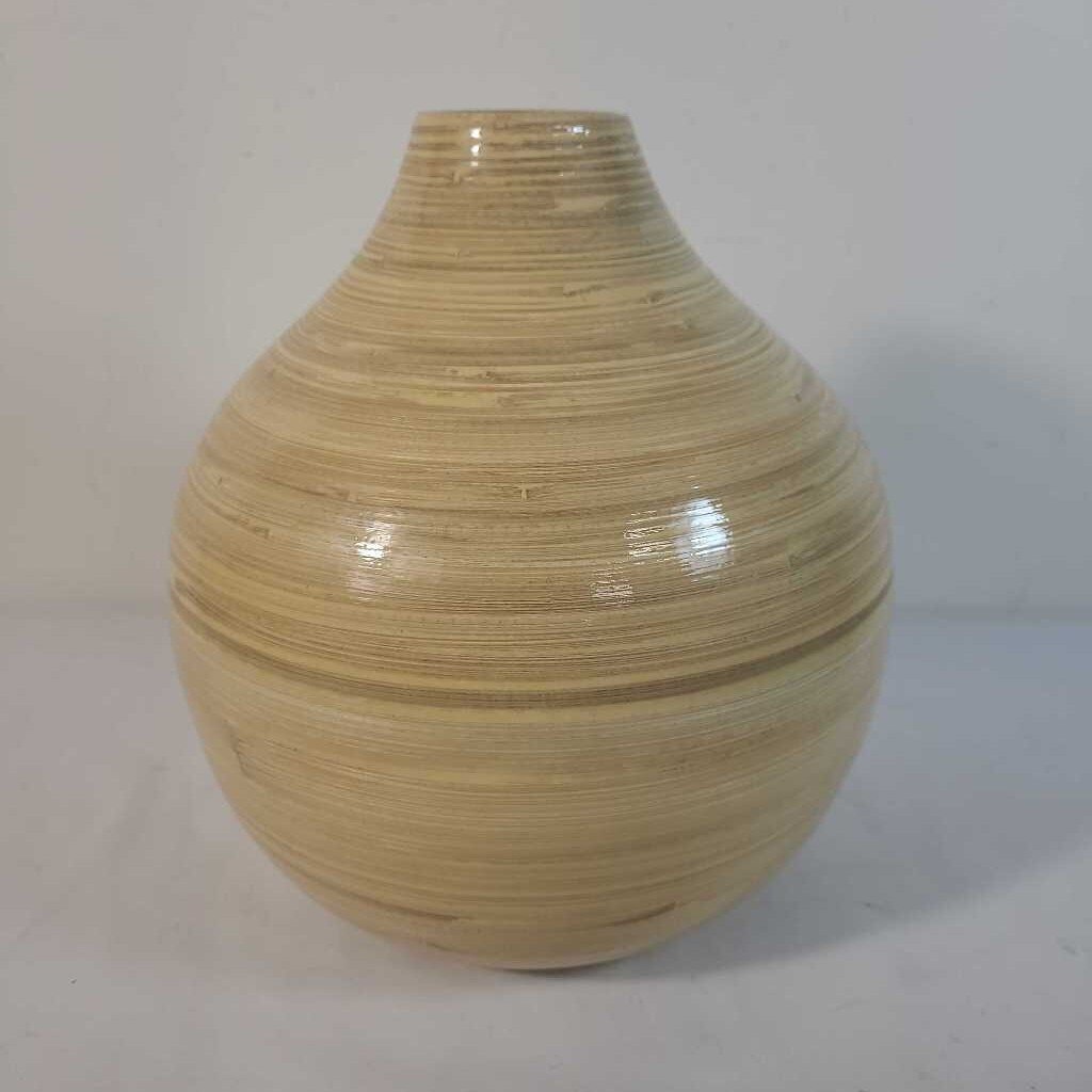 BAMBOO LACQUERWARE BUD VASE